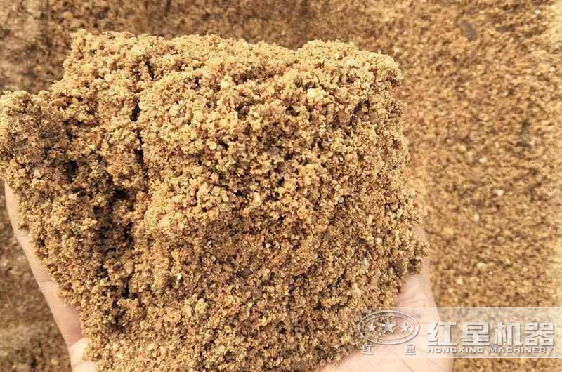 鵝卵石制成的機(jī)制砂，比天然砂還好用